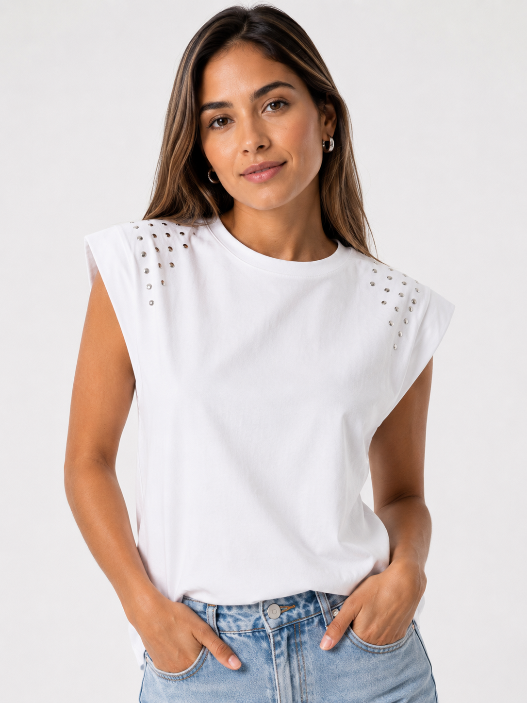 CAMISETA BÁSICA RUBÍ APLIQUES