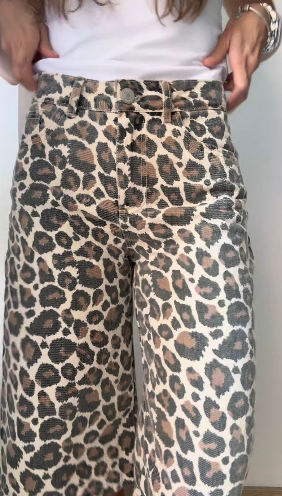 BERMUDA ANIMAL PRINT