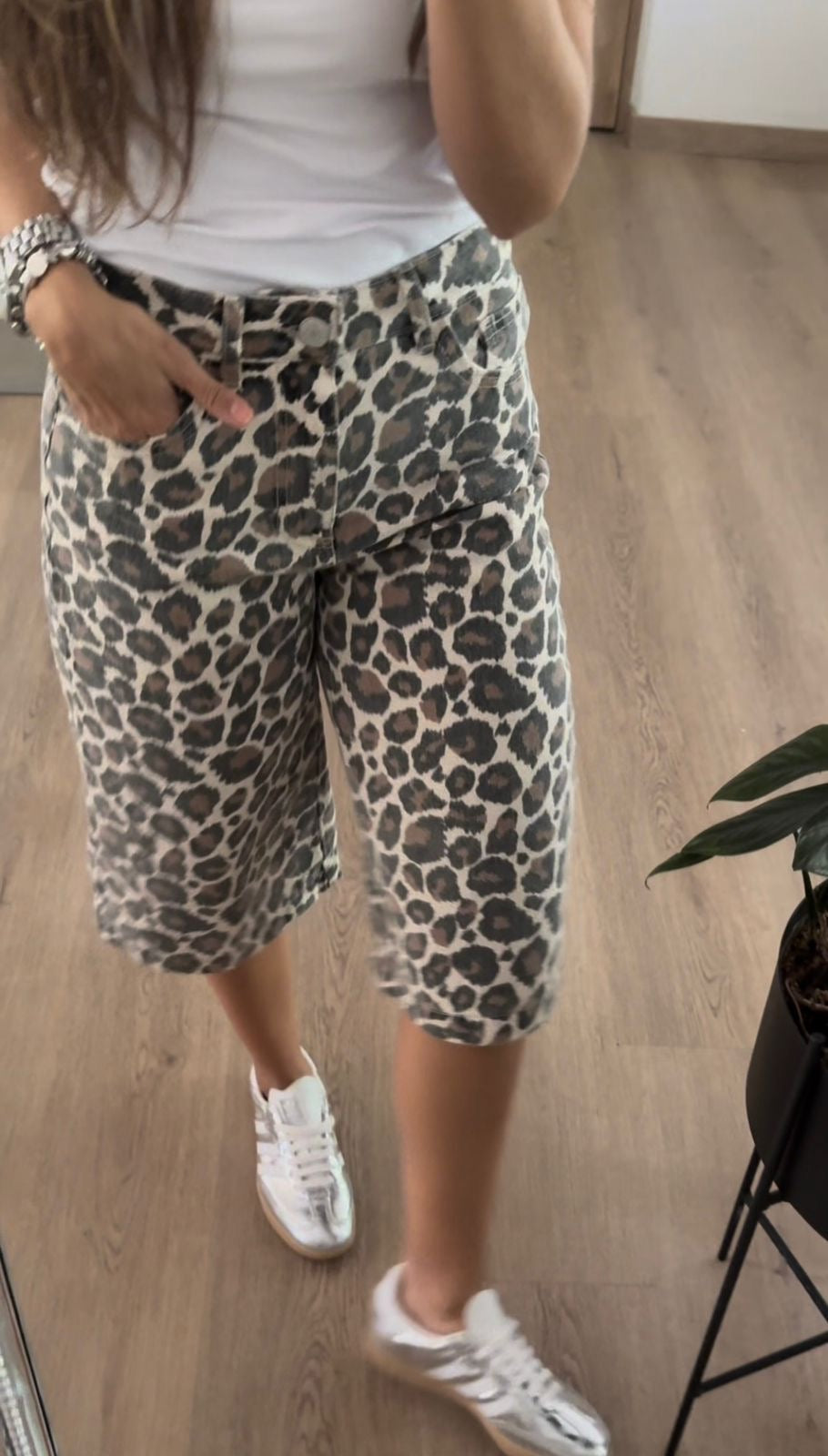 BERMUDA ANIMAL PRINT