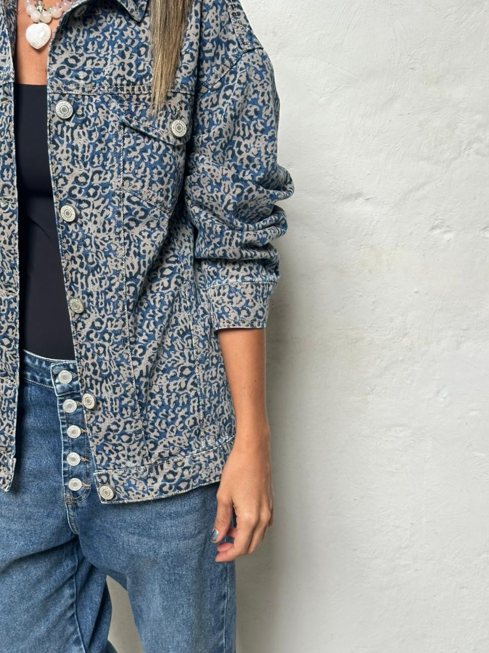 CHAQUETA ANIMAL PRINT AZUL