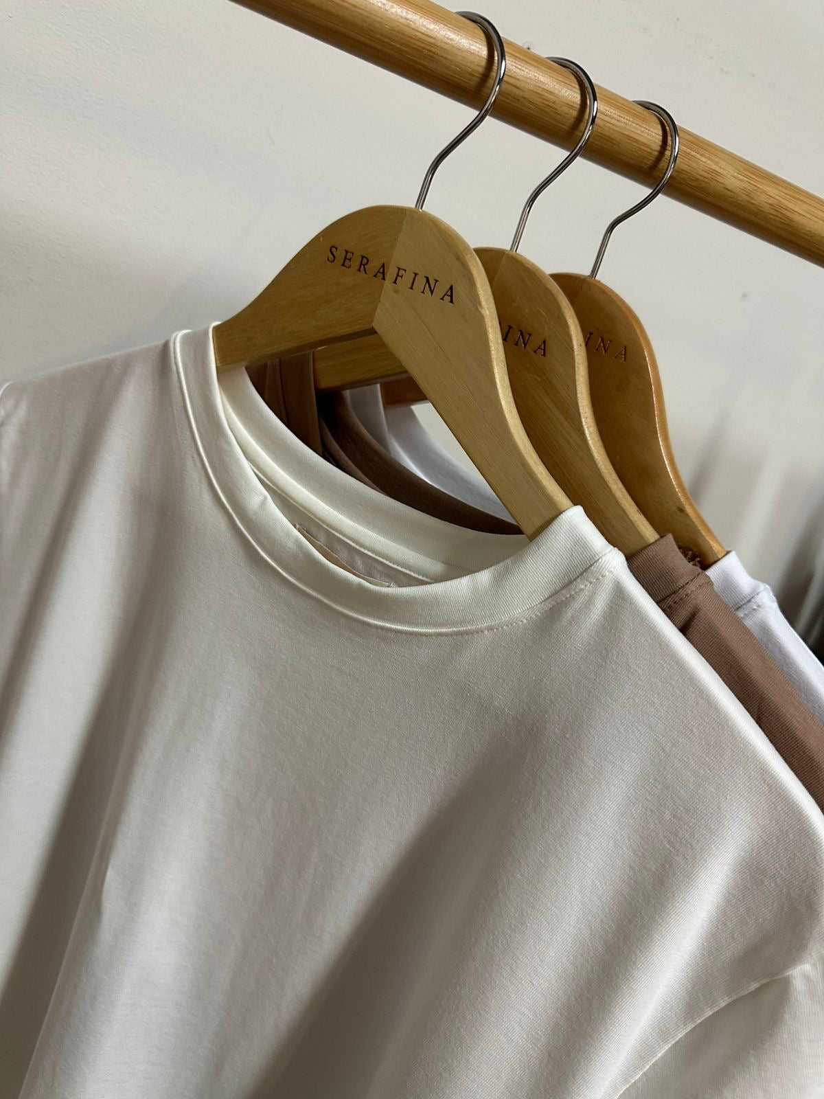 CAMISETA BÁSICA MÍA