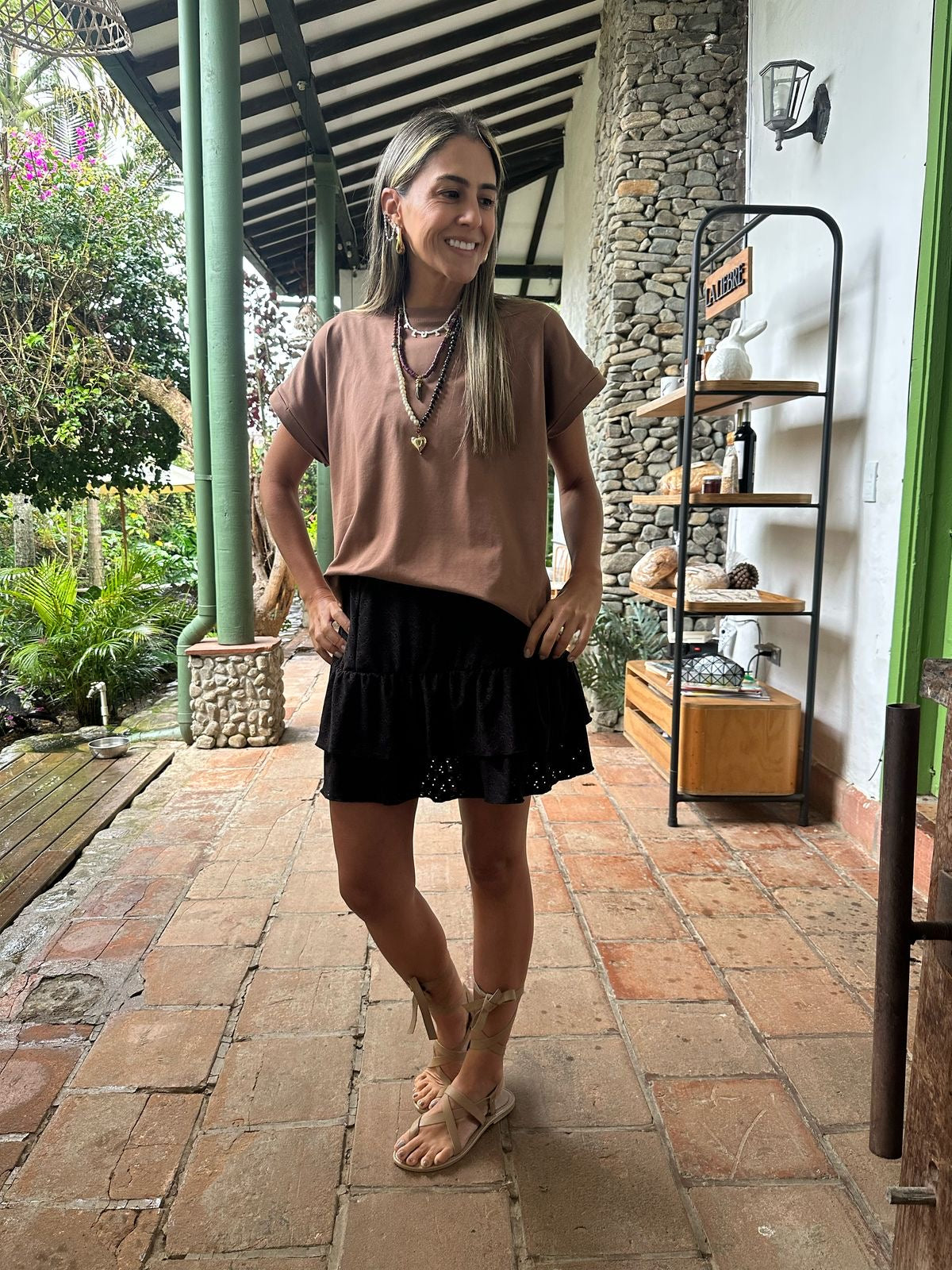 FALDA OJALILLO NEGRA